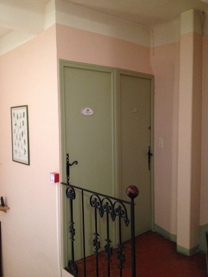 Bar Hotel De La Place Mezel Экстерьер фото