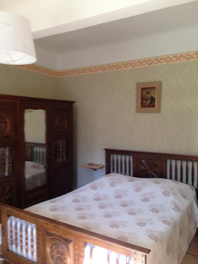 Bar Hotel De La Place Mezel Экстерьер фото
